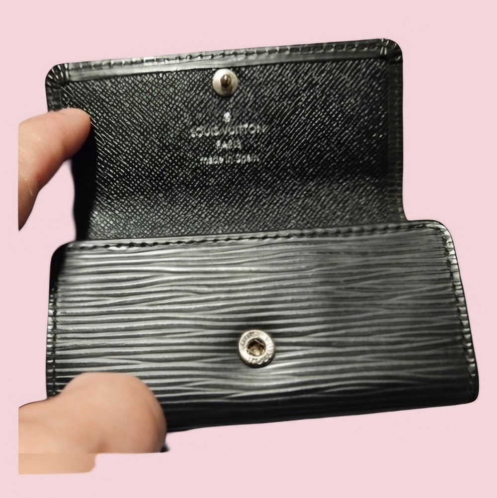 LOUIS VUITTON - PRISTINE LV EPI KEY CASE - Picture 4 of 16
